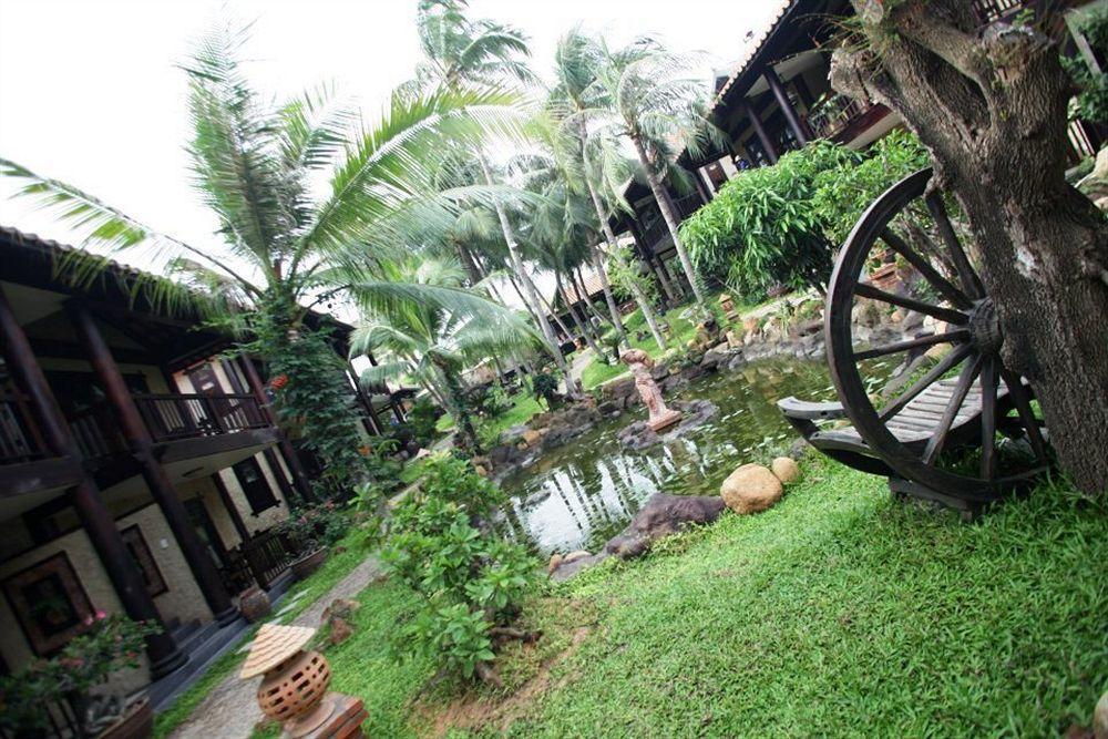Lotus Village Resort Mũi Né Exterior foto