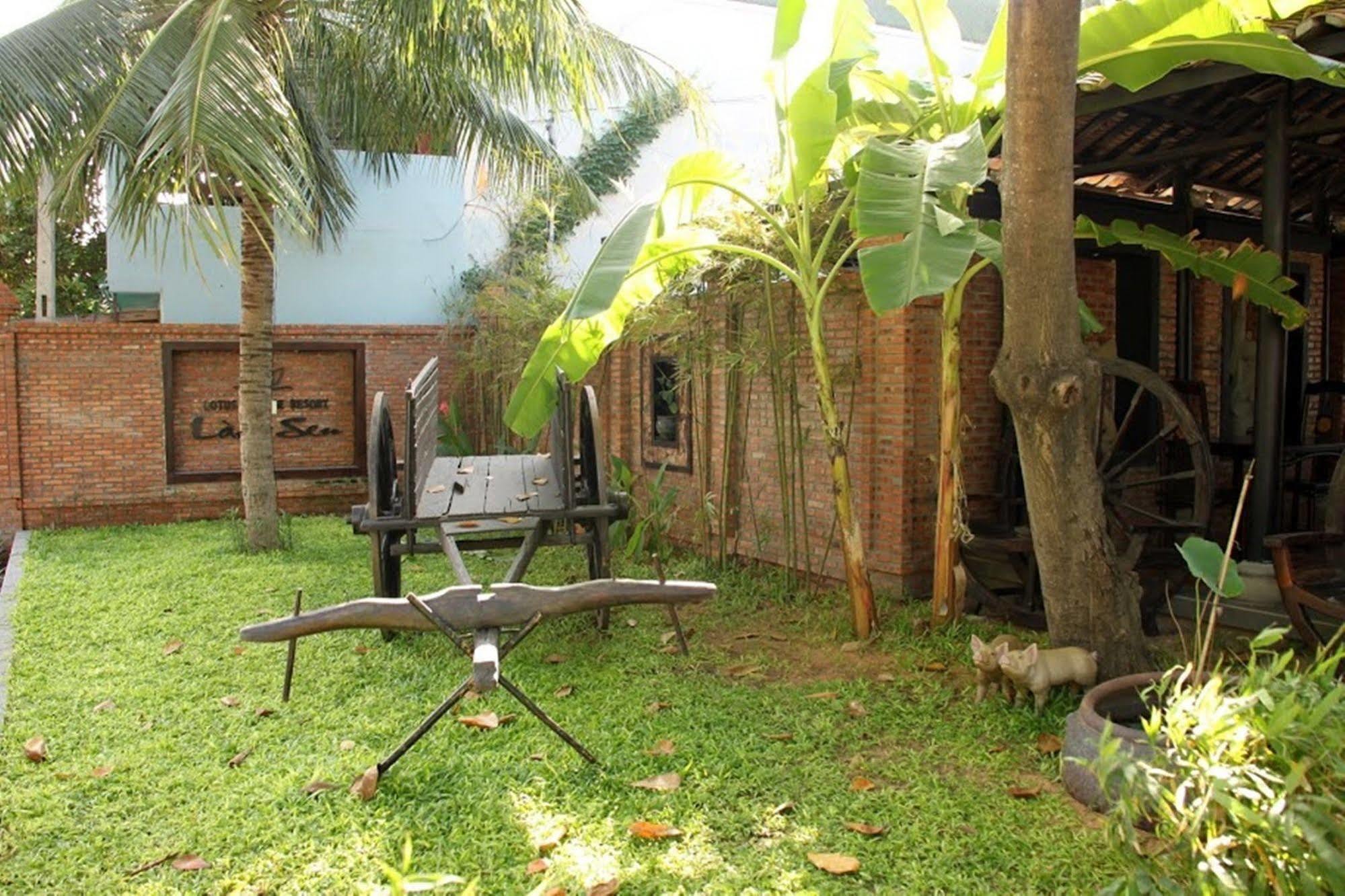 Lotus Village Resort Mũi Né Exterior foto